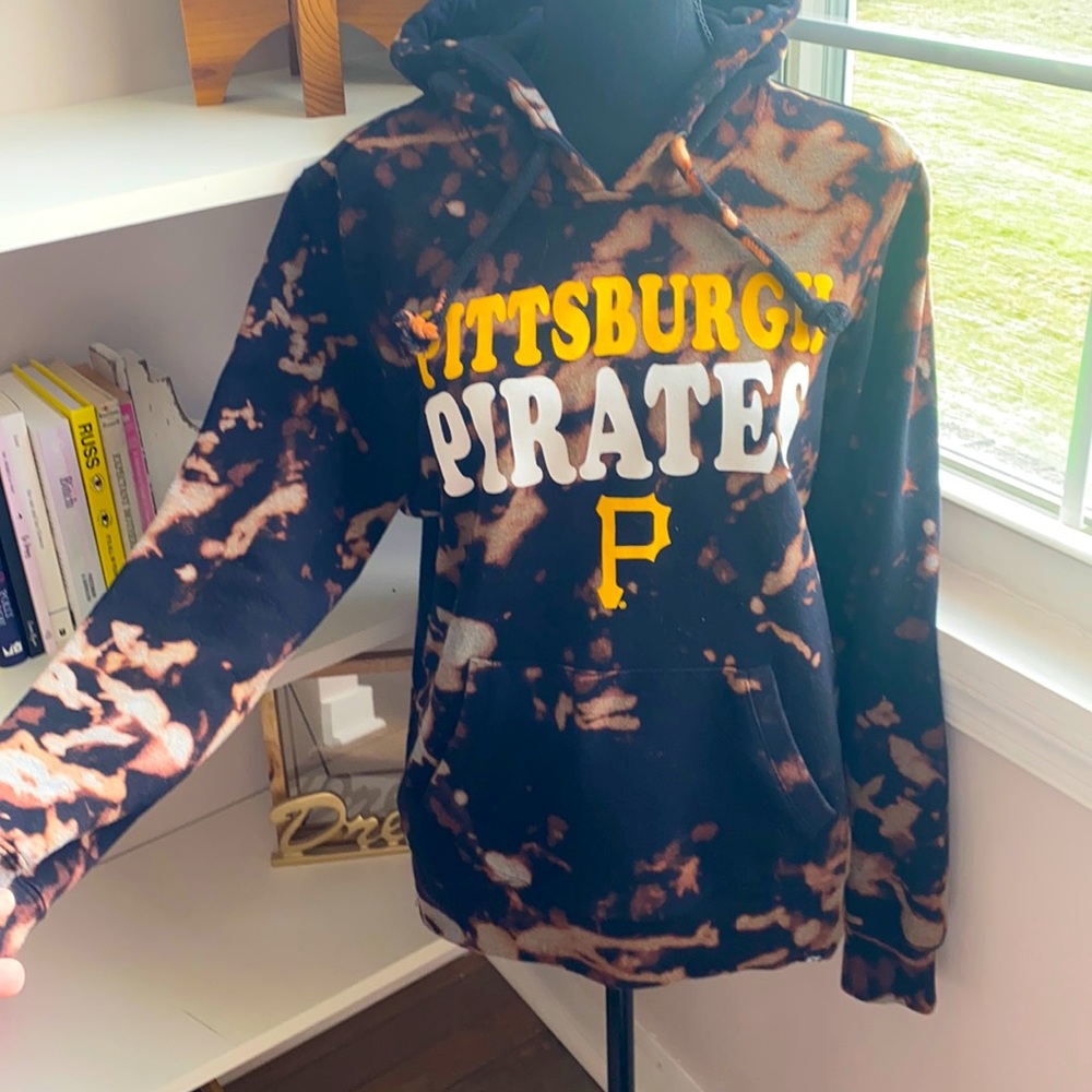 Pittsburgh pirates acid wash sports hoodie